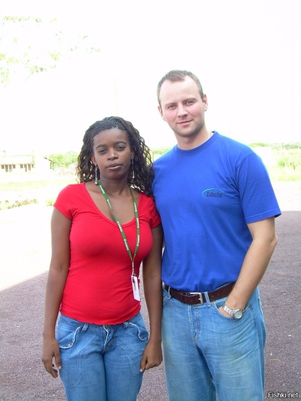 Вот дамы с Анголы. Жил там больше года и сохранил оттуда эти кадры.