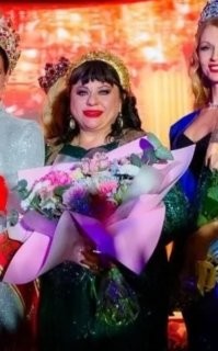 Ну на фоне вот этой - очень даже ничего