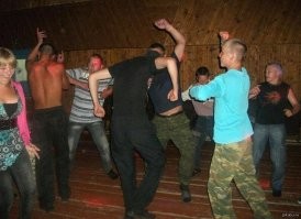 Танцы в конце.