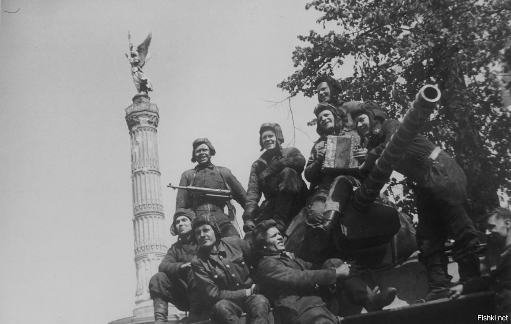Men 1945