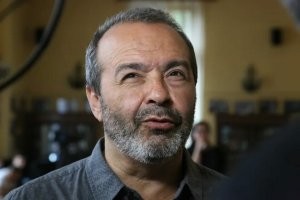 Не ищите здесь смысл. Здесь в основном маразм