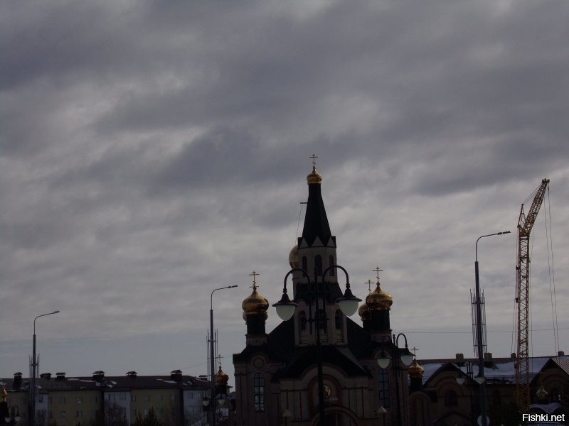 Многие ревнители крестов в школе уроки рисования и черчения прогуливали, а в ВУЗе зачёт по инженерной графике купили, поэтому понятия не имеют, что такое проекции.