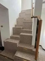 "Считалось, ведьмы не могут подняться по таким ступеням."

Да тут и обычный человек все ноги поломает... Даже трезвый.