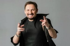 Стас Михайлов проводит интернет в Бразилии ))