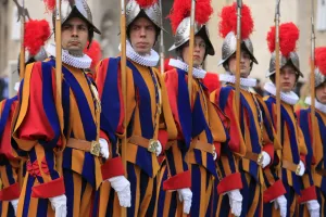 Ну да, Вы еще про этих скоморохов расскажите про "боевой опыт"!