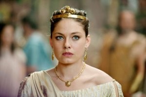 Меня больше удивило, что Андромеда ( дочь эфиопского царя),  которая вполне могла бы быть негритянкой в фильме выглядела как кельтская красотка....фильм "Битвы титанов"