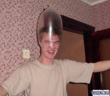 Лучше бы ему на голову натянули ...  резино-техническое изделие №2