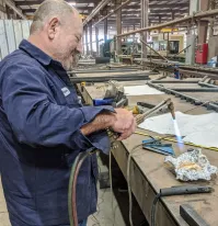 А что здесь такого? Бутерброд взорвётся? Блиа, бабам даже посты клепать не стоит. И тут обосруцца.