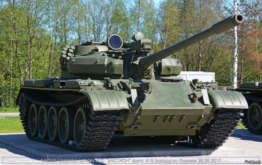 Скорее на Т-55. См. на ствол пушки и место мех-вода.