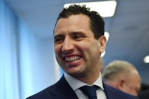 С*КА..они всю планету уже захватили..рептилоиды эти...)))