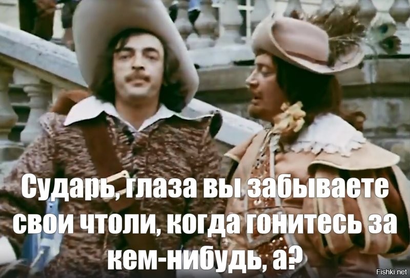 За удар ногой сидящего и несопротивляющегося однозначно минус! За такое надо наказывать. Но и чувак по эскалатору летел на сверхзвуковой. Попадаются такие летуны. Пихнут на скорости и дальше бежать. Этому не повезло в самом конце эскалатора  нарваться. Ну и чего остановился, если так спешил?