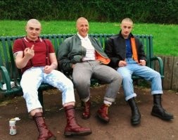 Ребята передают привет английском правительству которое с ними активно боролось