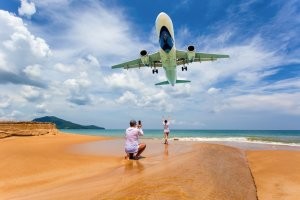 Снимок с самолетом очевидный фотошоп. но вот насчет близко.... есть и ближе.
Автору поста стоит иногда вылезать с порносайтов и говноресурсов. и просто смотреть на мир. , хоть и через монитор.