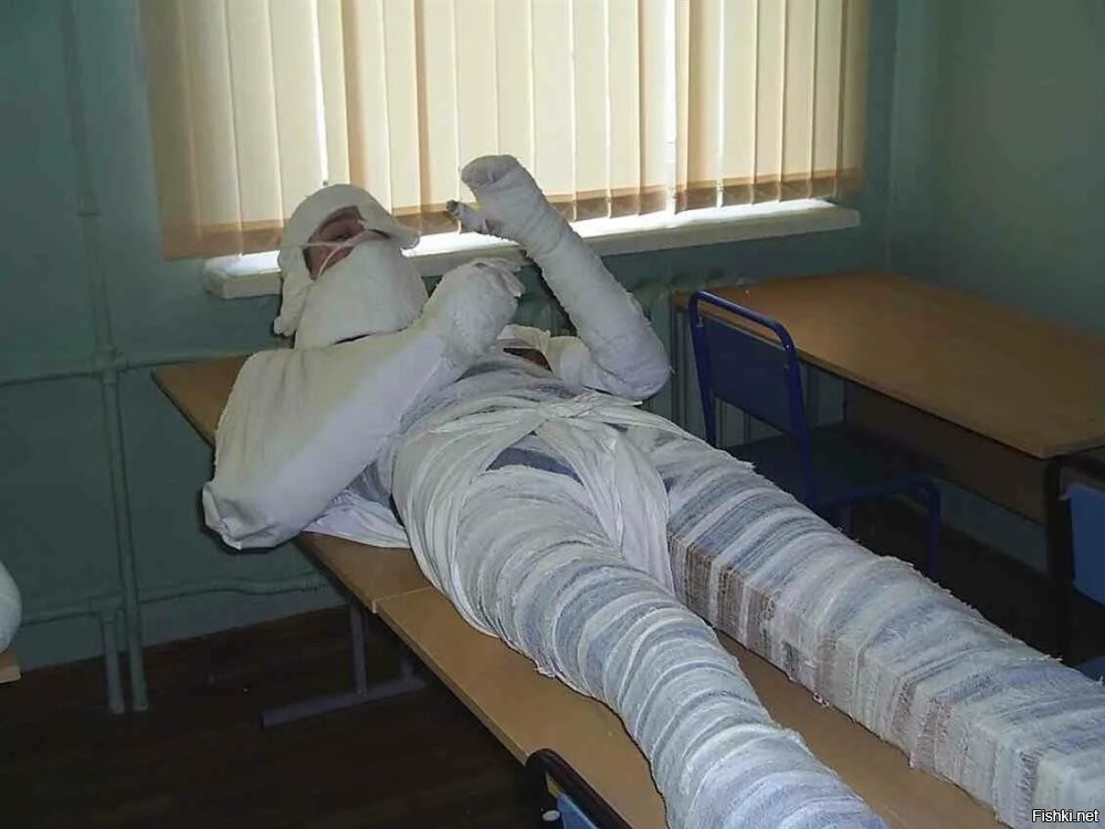 - мля, вы в ледующий раз "рецепт" этого пишите...
- Вотже звездочка, а ниже мелким шрифтом....Охранники испытали бурный оргазм избивая Вас...))))