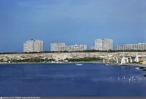 Мы все влюблены в Шевченко! Это лучший город на Марсе )) Шутка )) Хотя, если поехать в глубь полуострова, впечатление будет именно таким ))