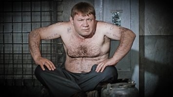 Кажется мастер тату у них один и тот же, у Доцента по моему посимпатичнее