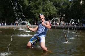 посягнули на святое мрази