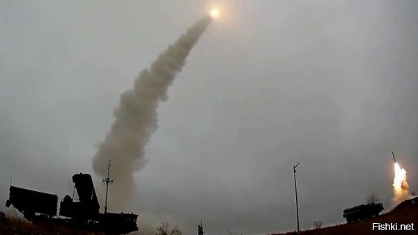 Минобороны: За 3,5 часа над Белгородской областью уничтожен 51 БПЛА



Вечером 16 июня средствами ПВО над Белгородской областью уничтожен 51 дрон ВСУ



Украинские боевики нанесли ряд ударов по российскому приграничью. Так, вечером 16 июня целью Киева стала Белгородская область. О ликвидации 51 украинского беспилотника уведомили в пресс-службе Министерства обороны РФ.

По данным МО, все дроны перехвачены в течение трех с половиной часов. Удары наносились с 20:00 до 23:30. О последствиях на земле и раненых не сообщалось.



Информация уточняется и дополняется.
 
ЗЫ
Никак не успокоится и не уймется "украинский братский народ", все настойчиво и упрямо напрашивается на успокаивающую ответку "Орешником"... Рано или поздно всех укронацистов уничтожим, всех хохлов, кто окажет сопротивление.