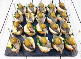 Едят, как рыбу. Только вкус другой.