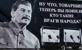 Ну так и куздуй в свои любимо-обожаемые США накуй. Бесят меня эти ипаные пропиндосные отсосники. Что ты забыла тута а!? Там и получай свою пенсию.