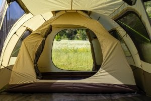 Палатка эскортницы...