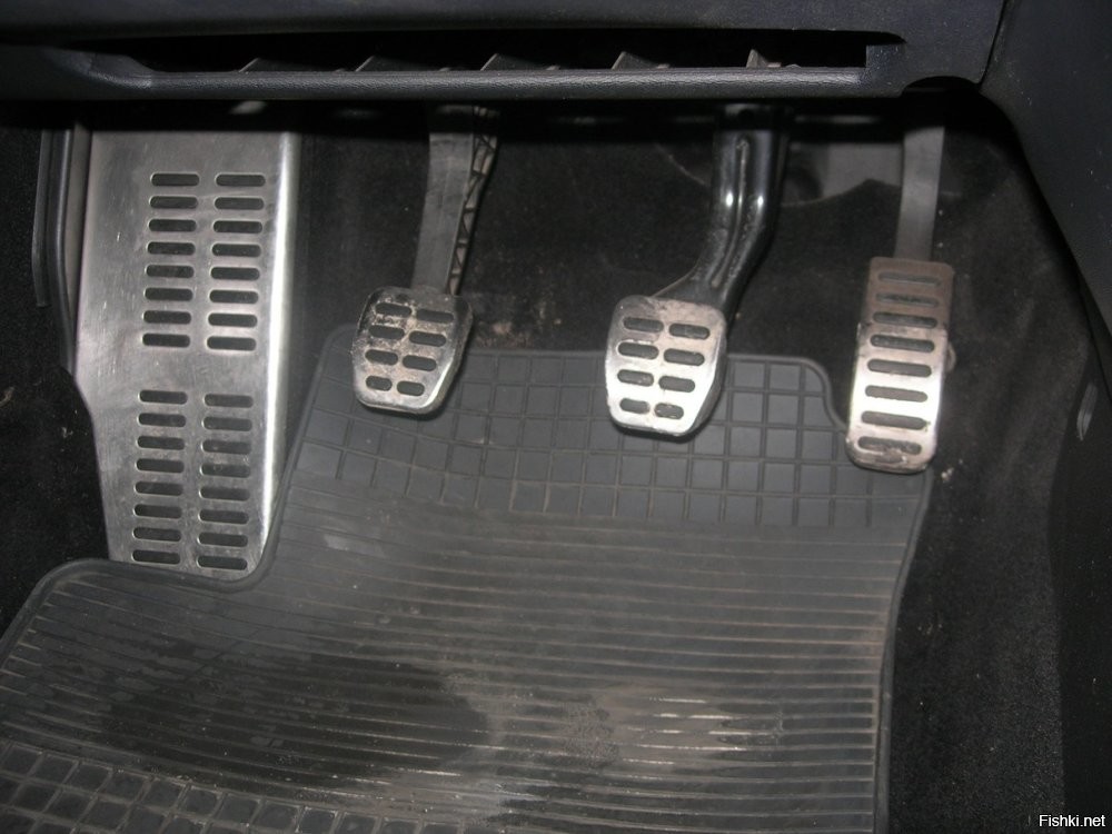 сцуко
это МОИ педали
Audi  TT  8N
/
не ожидая я от тебя <span style='color:gray'>[мат]</span>, не ожидал
.
трусов не ношу, есичо