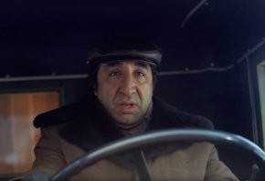 «Валик-джан, у нас в Дилижане на кухне открываешь простой кран - вода течет... Второе место занимает в мире». - «А первое в Ереване, да?» - «Нет, в Сан-Франциско»