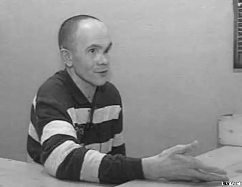 Ну вот один из ваших. Тоже получил джекпот в виде пожизненного.

Спустя полтора года после задержания и ареста Салмана Радуева Верховный суд Дагестана приговорил его к пожизненному заключению. Апелляция Радуева в Верховный суд РФ осталась неудовлетворенной. С этого времени (конец 2001 года) бывший чеченский лидер был этапирован в пермскую колонию для «смертников» «Белый лебедь». В ней он не прожил и года.

Официальная версия   «гемморагический васкулит неясного генеза».