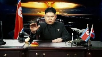 - у меня красная кнопка больше!
- нет!
