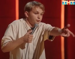 Ну тогда тоже на одно лицо и характерами совпадают 
Кирилл Мазур если кто неузнал.