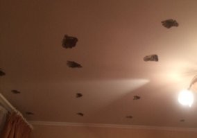 Да просто у нас соседи когда ремонт делают то и не такое бывает. Поэтому из-за дырки в крыше мы не бъем в колокола и не обзваниваем все СМИ.