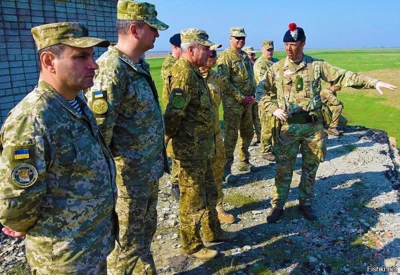 Да, все правильно! Только это не в бандерлэнде, а где то в прибалтике, на военной базе НАТО! Этих гнид там вместе с помазками бриты натаскивают!