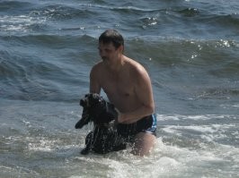 Приезжайте в Приморский край! Море, леса, сопки - красота, никаких нищих, озлобленных абхазов и понтовитых дагов. Билеты дороговаты, но на отдыхе отобьется и никто гадости картавить не будет и в спину плевать! Мазута в море НЕТ!!!!