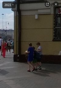 Эх... Помню я эту будку. :) 
Много раз мимо неё проходил. 
К бабушке на дачу, с Ярославского вокзала ездили. 
В Правду. :)