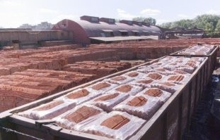 Экстремальная посадка самолета при сильном ветре