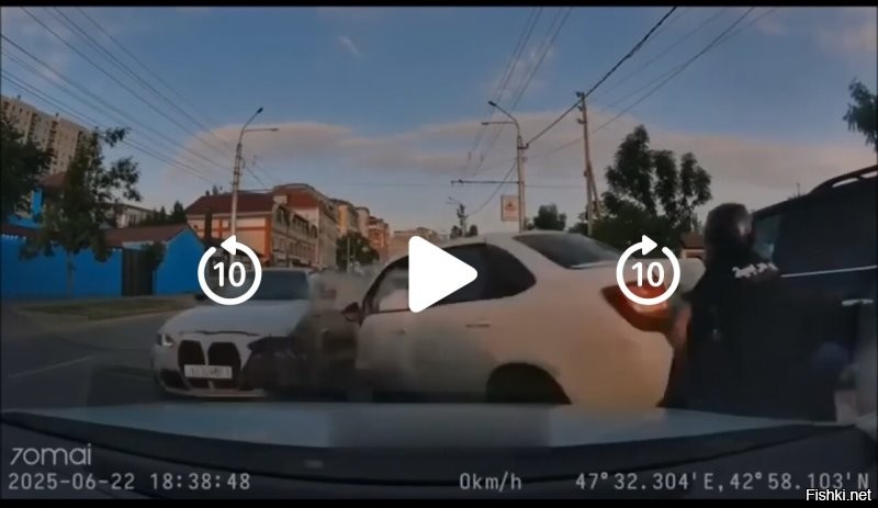 Мотоциклист прям по таймингу подъехал