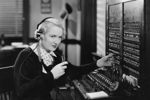 В былые времена барышни на коммутаторе были поприятней: