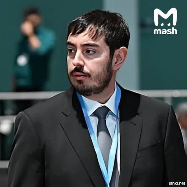 Гейдар Алиев, сын лидера Азербайджана, не выплатил налог почти в миллион рублей за элитный подмосковный особняк стоимостью 2,7 млрд.



Сын президента Азербайджана Гейдар Алиев задолжал почти 1 млн рублей налога за особняк в Барвихе, сообщает Mash. Речь идет о доме площадью 1600 квадратных метров и стоимостью около 2,7 млрд рублей в поселке «Сады Майендорф». По данным Telegram-канала, на Алиеве числятся 946 тыс. рублей недоплаченного налога, передает «Газета.Ru».

Налоговая служба Московской области уже несколько раз обращалась в суд по этому вопросу. Суды выносили приказ о взыскании задолженности с Алиева. Авторы публикации также отметили, что на сайте ФССП дата рождения Алиева указана с ошибкой в один день.
   

Неужели семейству Алиевых не хватает денег с проданной нефти на Украину, чтобы заплатить налоги за недвижимость в России? Стыдно должно быть Алиеву старшему за своего отпрыска!