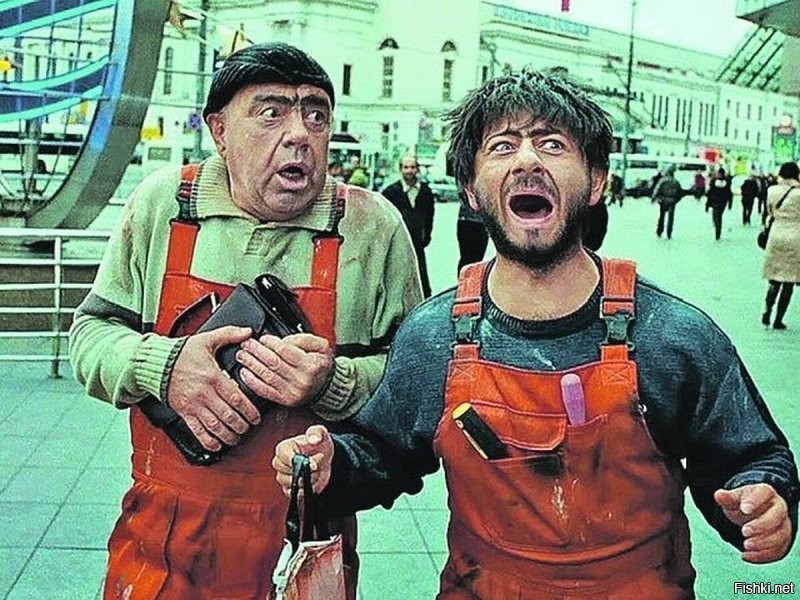 В Индии построили мост с поворотом под углом почти 90 градусов