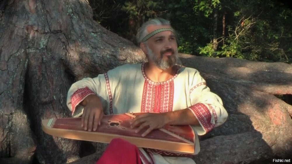 По крайней мере, это не баян.