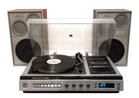 У меня Вега 119 была.Потом колонки от неё променял на свой первый комп.