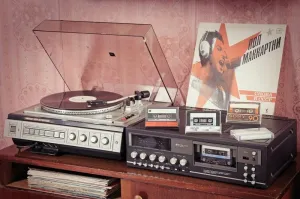 У меня Вега 119 была.Потом колонки от неё променял на свой первый комп.