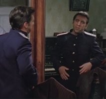 Ну не знаю, не знаю..., сейчас многое можно напридумывать и, если мне не изменяет память, а она мне редко изменяет, то был он в форме 1 минуту и 15 секунд за весь фильм.