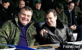 Угу. И что бы понять это,понадобилась война на 3 с лишним года. 
 А не было войны,и спроса нет.  Сердюков до сих пор уважаемый человек..