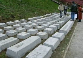 Энтузиаст сделал клавиатуру из бетона