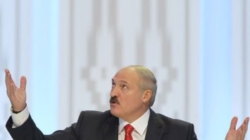 "Я лично 57-килограммового сома вытащил. 57, 24 и 7 кг - трех сомов поймал!"