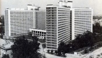 21. Ассоциации с гостиницей Алатау (Алма-Ата, пр-т Ленина) и ДАС МГУ (Москва, ул. Шверника)