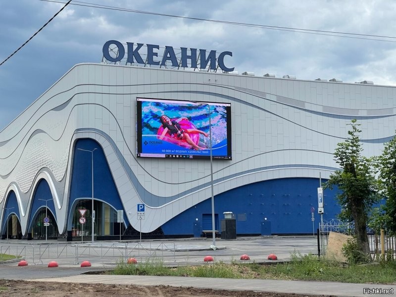 ну надо же, кто то не удержался... и всё таки пошутил... какой умный человек, с офигенным чувством юмора))