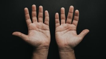 У меня такая чистилка для креветок.