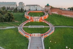 Родной Нижний Новгород. Чкаловская лестница, 561 ступень, до присоединения Крыма самая длинная в России. Говорят в 1943 пленные немцы участвовали в строительстве.